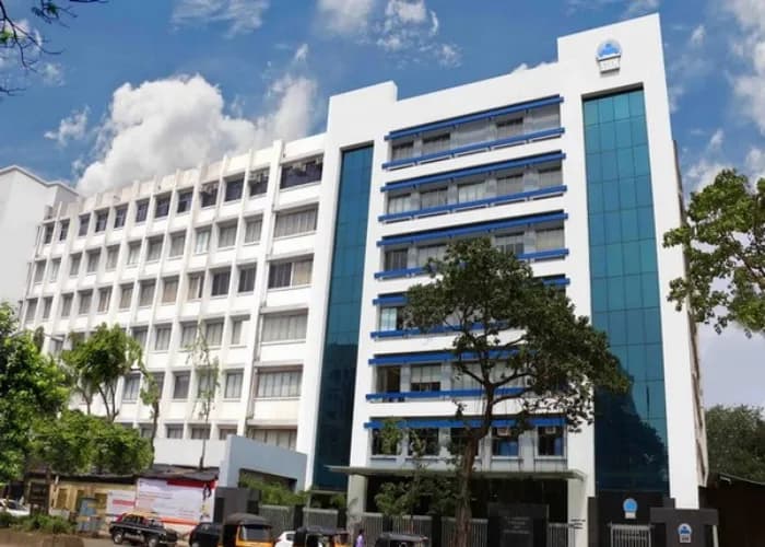 Stay Near NMIMS